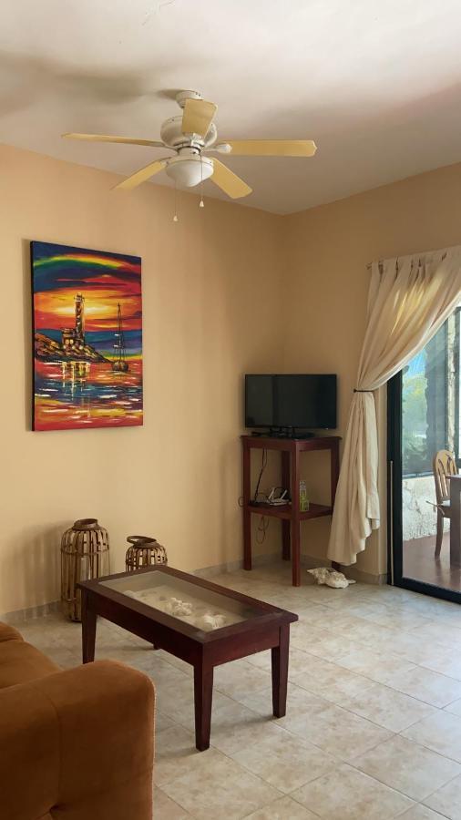 Beachfront Apartment With Swimming Pool. One Bedroom Celestun Buitenkant foto