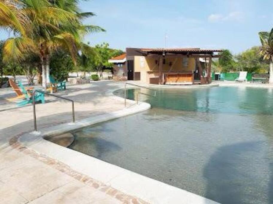 Beachfront Apartment With Swimming Pool. One Bedroom Celestun Buitenkant foto